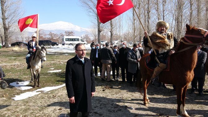 Bakan Kasapoğlu Atayurt’unda