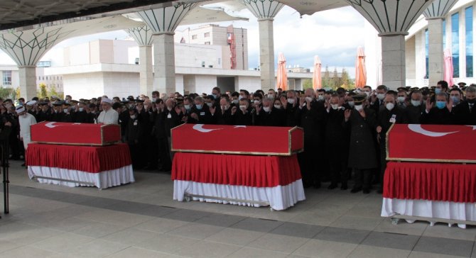 Pençe Kartal-2 Harekatı Şehitleri Başkent’te Son Yolculuğuna Uğurlandı
