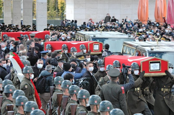 Pençe Kartal-2 Harekatı Şehitleri Başkent’te Son Yolculuğuna Uğurlandı