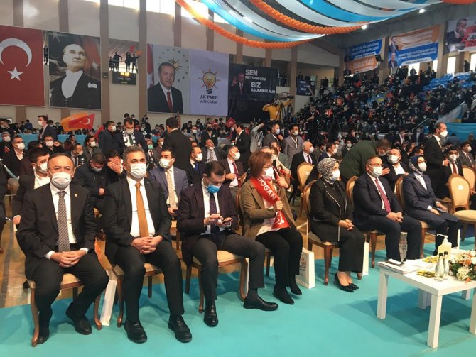 “Başka Ülkelerden Medet Umanlar, Hadsiz Açıklamalara Zil Takım Oynayan Basiretsizler Var”