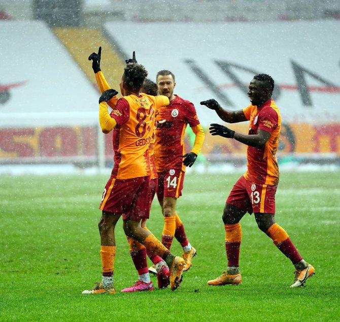 Süper Lig: Galatasaray: 2 - Kasımpaşa: 1 (Maç Sonucu)