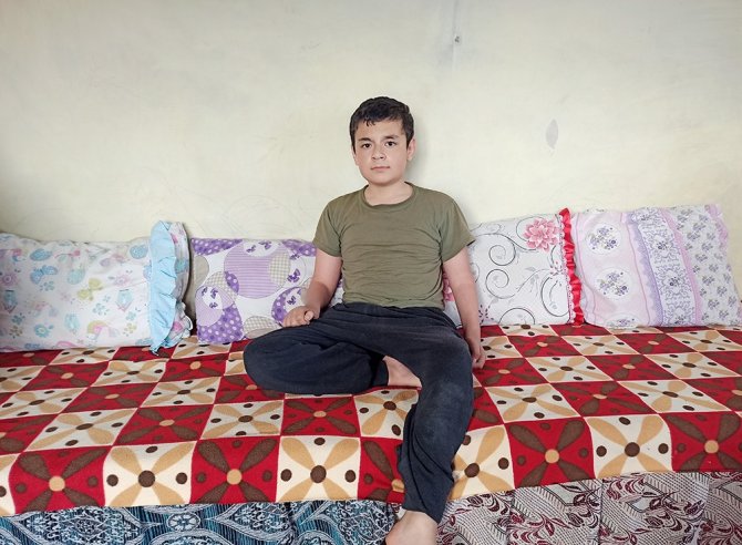 13 Yaşındaki Ahmet Yatalak Kalmak İstemiyor