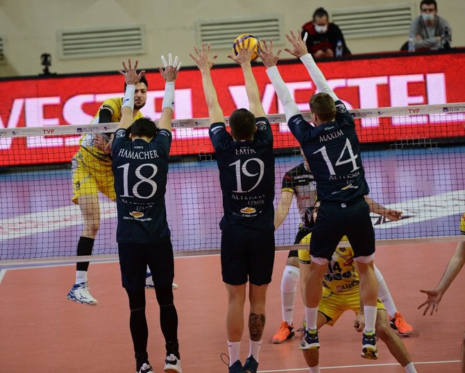 Axa Sigorta Efeler Ligi: Altekma: 3 - Arhavi Voleybol: 0