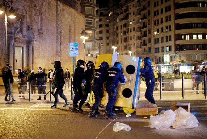 İspanya’da Rapçi Pablo Hasel’in Destekçileri Sokaklara Döküldü