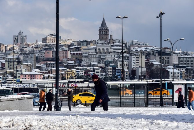 Fotoğraflarla İstanbul’da Kar Esareti