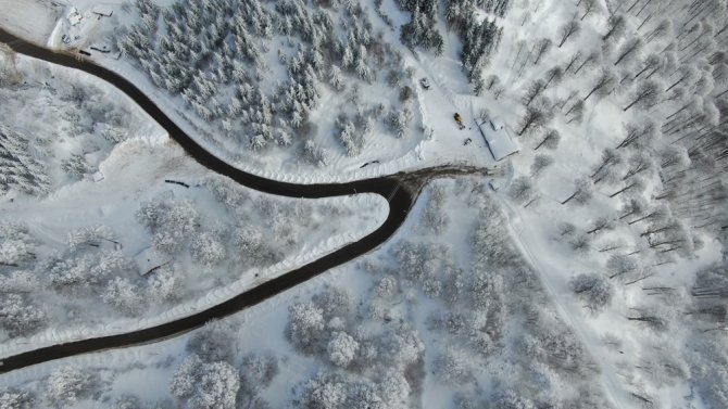 Kar Kalınlığının 1,5 Metreye Ulaştığı Kartepe’de Kartpostallık Görüntüler