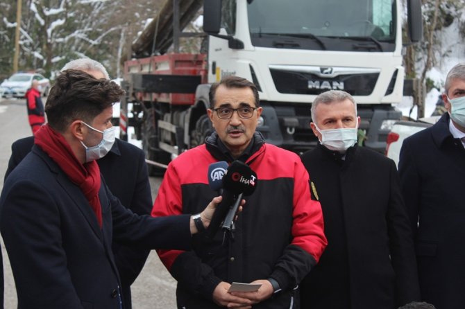 Bakan Dönmez: "Kar Nedeniyle 200 Bin Haneye Elektrik Verilemedi, Arızaların Büyük Kısmı Giderildi”