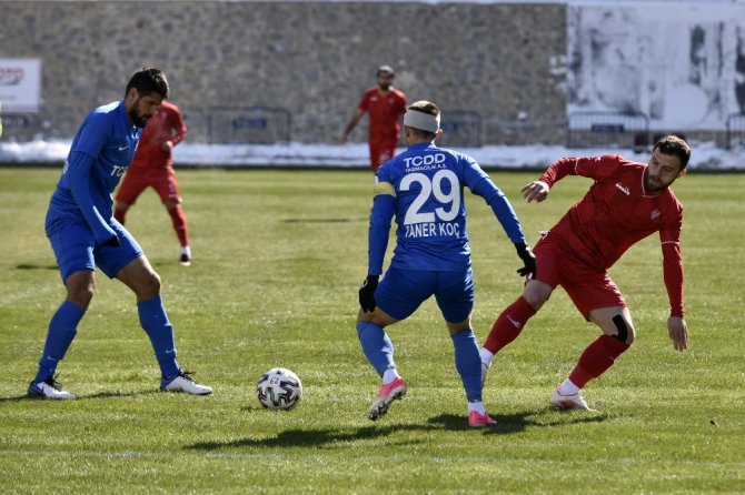 2. Lig Beyaz Grup: Gümüşhanespor: 2 - Ankara Demirspor: 3