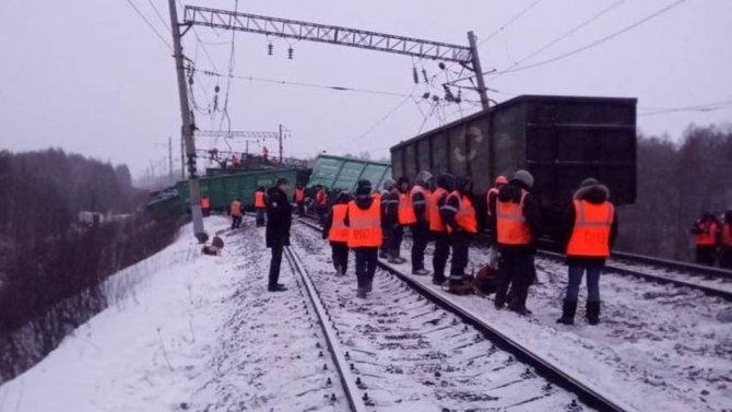 Rusya’da Trenin Raydan Çıktığı Kazada 25 Vagon Birbirine Girdi