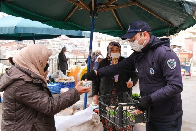 Giresun’da Pazarcı Esnafına Sıcak Çorba İkram Edildi