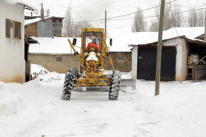 Gümüşhane’de Kapalı Köy Yolu Kalmadı