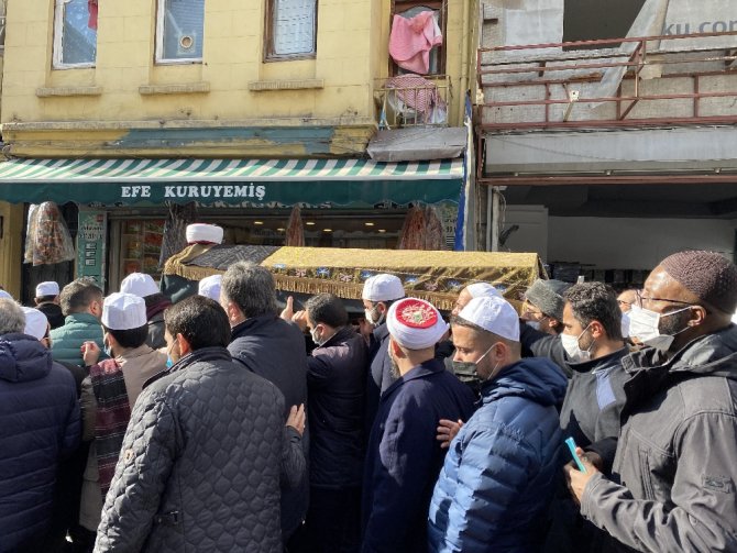 İlahiyatçı Muhammet Emin Saraç’ın Cenazesi Evinden Alındı