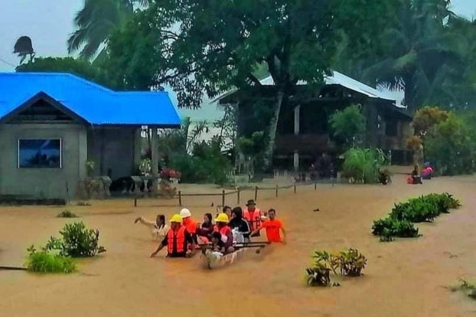 Filipinler’de 51 Binden Fazla Kişi Dujuan Fırtınası Nedeni İle Tahliye Edildi