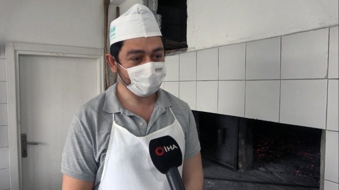 Üç Dil Biliyor, Fırında Çıraklık Yapıyor