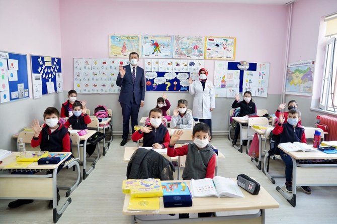 Milli Eğitim Bakanı Ziya Selçuk, Edirne’de Öğretmenlerle Buluştu