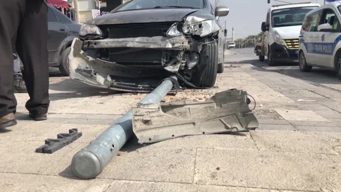 Fren Yerine Gaza Basan Kadın Sürücü Önce Trafik Işığını Ardından 3 Yayayı Ezdi