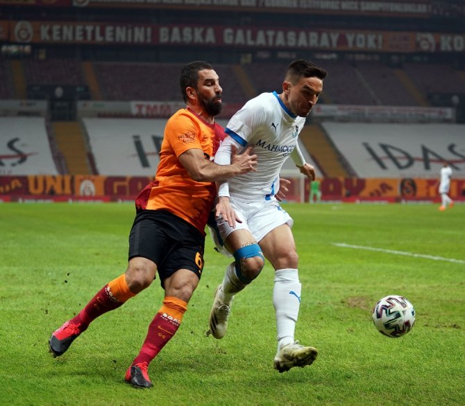 Süper Lig: Galatasaray: 2 - Bb Erzurumspor: 0 (İlk Yarı)