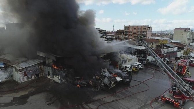 Bursa’da Geri Dönüşüm Tesisinde Yangın