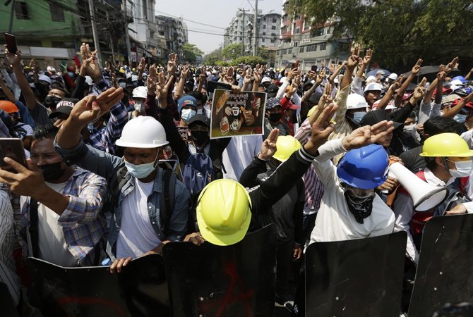 Bm: “Myanmar’daki Protestolarda En Az 18 Kişi Öldürüldü”