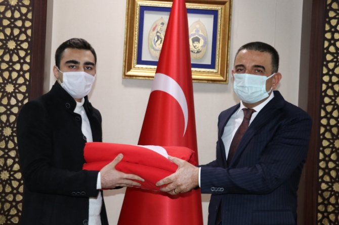 Çanakkale Şehitliğine Götürülecek Şanlı Türk Bayrağı Siirt’ten Yola Çıktı