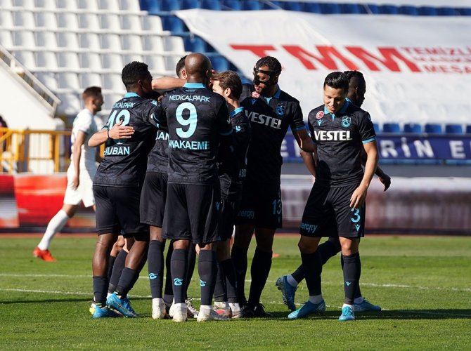 Süper Lig: Kasımpaşa: 1 - Trabzonspor: 1 (İlk Yarı)