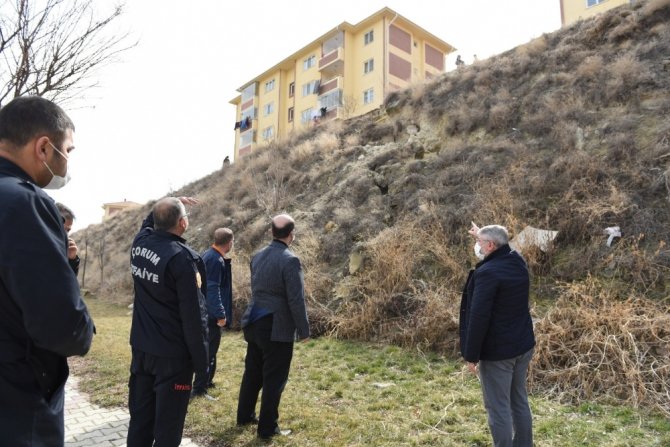 Çorum’da Toprak Kayması Nedeniyle 3 Bina Tahliye Edildi