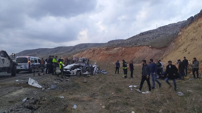 Diyarbakır’da Feci Kaza: 5 Ölü, 4 Yaralı