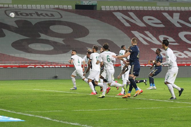 Süper Lig: Konyaspor: 0 - Fenerbahçe: 3 (Maç Sonucu)
