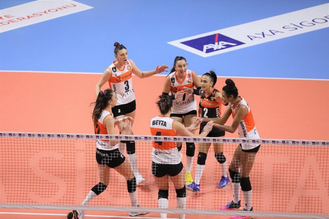 Eczacıbaşı Vitra, Kupa Voley’de Finalde