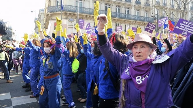 Fransa’da 8 Mart’ta Kadınlardan Grev