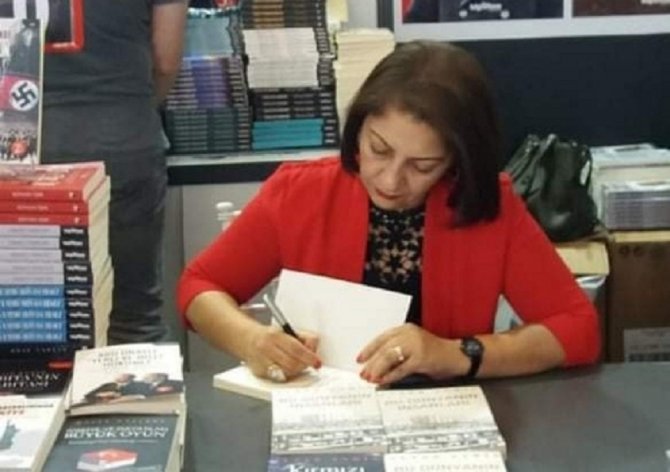 "Mevsimsiz Tomurcuklar" 2. Baskısı İle Raflarda