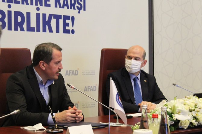 İçişleri Bakanı Süleyman Soylu: "Deprem Sonrası Enkaz Altında Nerede Olduğunuz Belirlenebilecek"