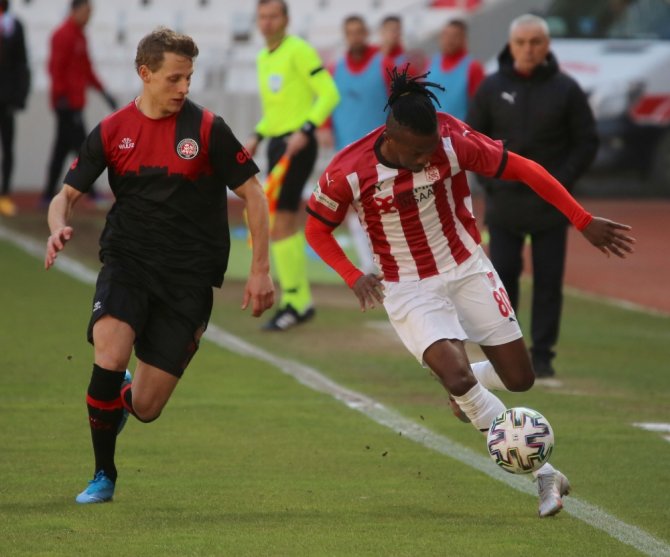 Süper Lig: D.g. Sivasspor: 1 - Karagümrük: 0 (Maç Sonu)
