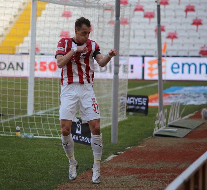 Süper Lig: D.g. Sivasspor: 1 - Karagümrük: 0 (Maç Sonu)