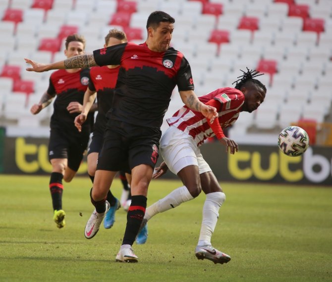 Süper Lig: D.g. Sivasspor: 1 - Karagümrük: 0 (Maç Sonu)
