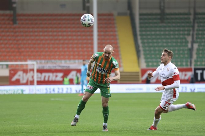 Süper Lig: Aytemiz Alanyaspor: 4 - Ftav Antalyaspor: 0 (Maç Sonucu)