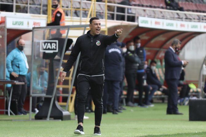 Süper Lig: Aytemiz Alanyaspor: 4 - Ftav Antalyaspor: 0 (Maç Sonucu)