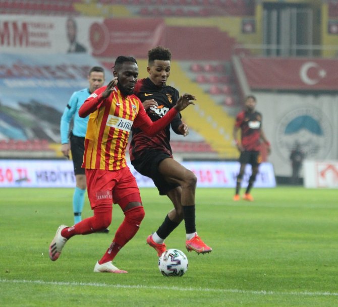 Galatasaray 2 Maç Sonra 3 Puan Aldı
