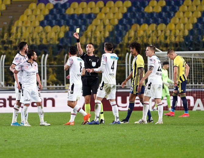 Süper Lig: Fenerbahçe: 1 - Gençlerbirliği: 2 (Maç Sonucu)
