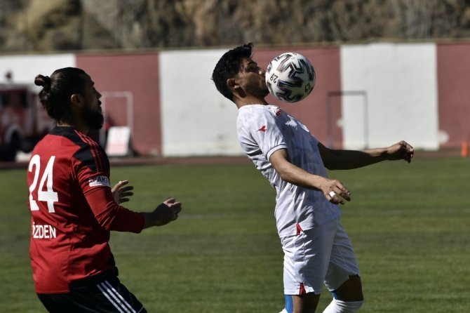 2. Lig Beyaz Grup: Gümüşhanespor: 3 - Anagold 24 Erzincanspor: 1