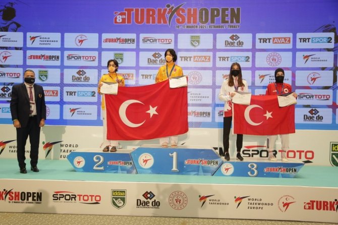 Genç Taekwondoculardan 6 Altın Madalya