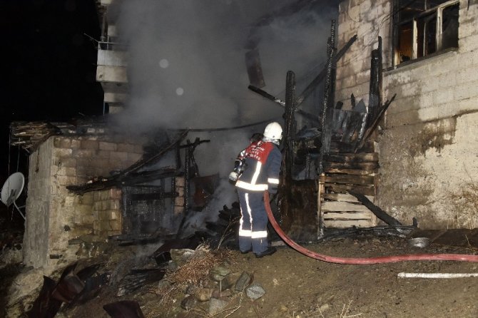 Gümüşhane’de Ev Yangını