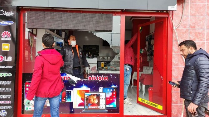 Çorum’da İş Yerini Pompalı Tüfek Ve Tabancayla Böyle Kurşunladılar