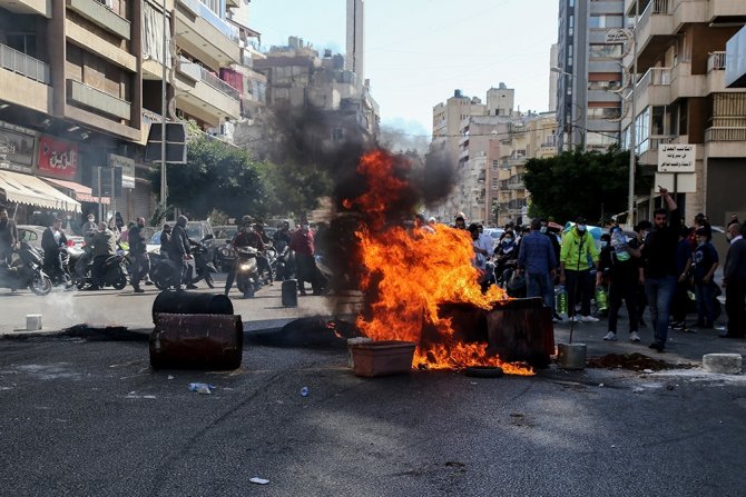 Lübnan’da Ekonomik Kriz Protestoları Sürüyor