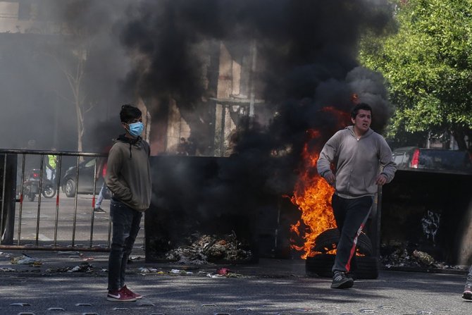 Lübnan’da Ekonomik Kriz Protestoları Sürüyor