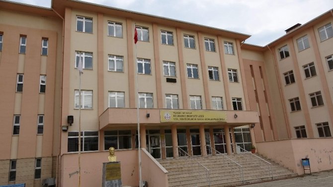 Trabzon’da 54 Lise Öğrencisi Karantinaya Alındı