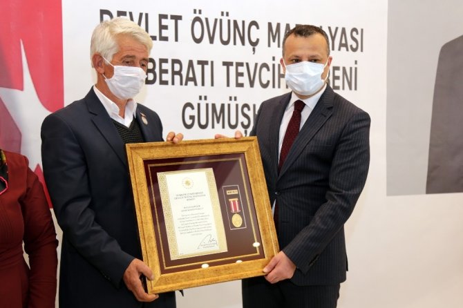 Gümüşhane’de Gazi Hasan Turgut’a Devlet Övünç Madalyası Verildi