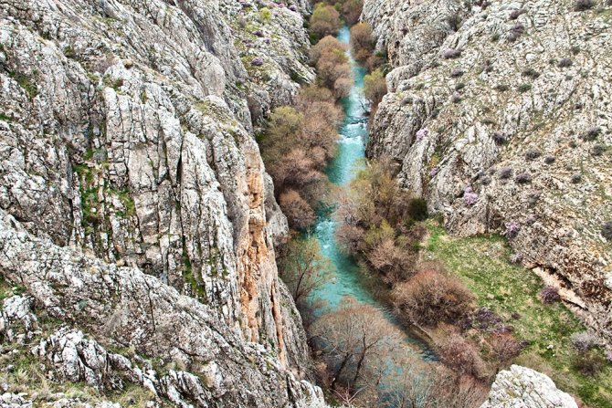 Hurman Çayı Manzarasıyla Hayran Bırakıyor