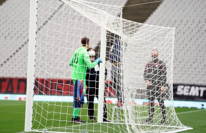 Süper Lig: Fatih Karagümrük: 1 - Hes Kablo Kayserispor: 0 (İlk Yarı)