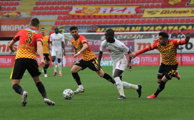 Süper Lig: Göztepe: 3 - D.g. Sivasspor: 5 (Maç Sonucu)